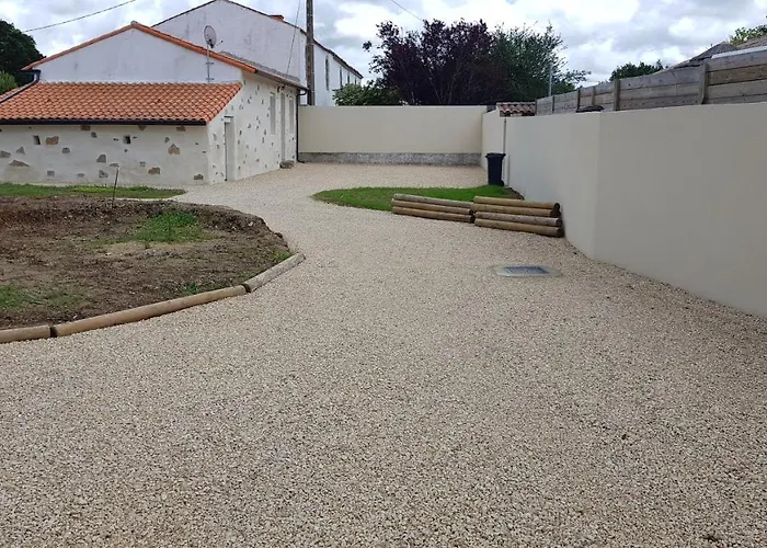 De La Haie * Apremont (Vendee)